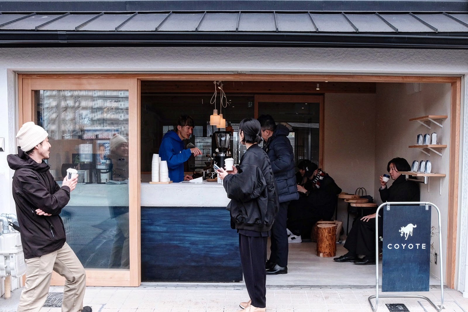 伝統の枠を超えて、京都の静寂に響く一杯の革命 | COFFEE ROBOT